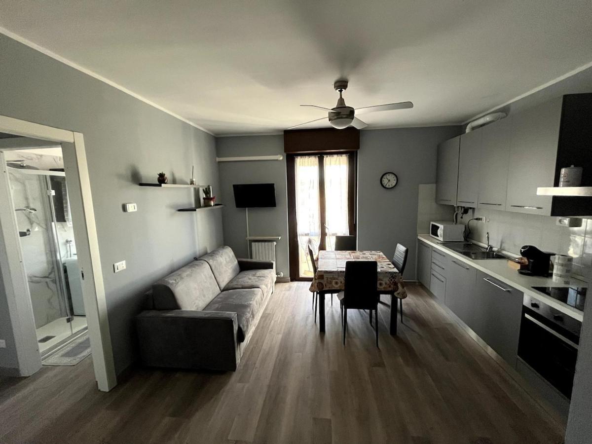 Apartamento Bilocale Con Netflix Incluso Lodi Exterior foto